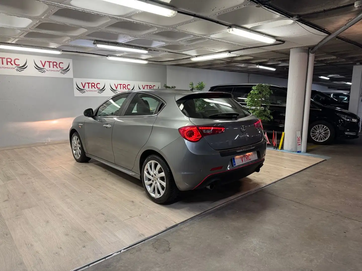 Alfa Romeo Giulietta 2.0JTDm Distinctive 140 Gris - 2
