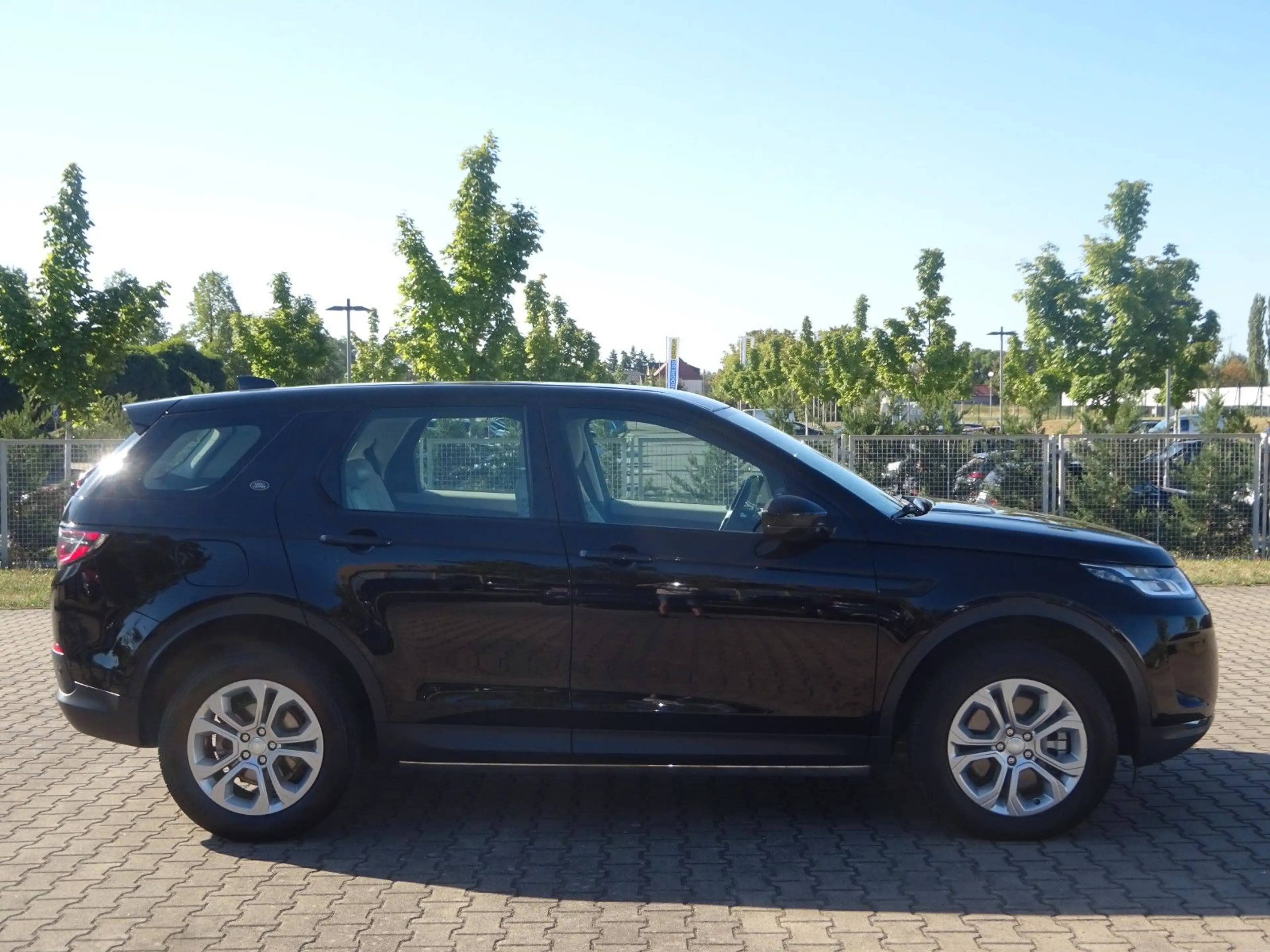 Land Rover Discovery Sport D150 Autm. S AWD Leder Navi Kam — photo 11
