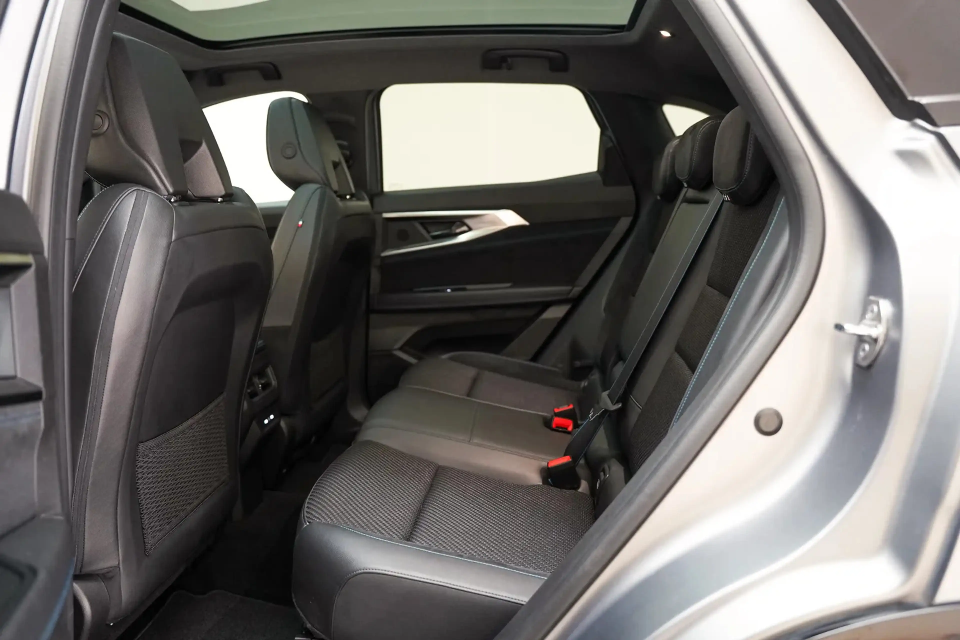 Renault Austral 1.3 mild hybrid 160 X-tronic techno esprit Alpine — photo 15
