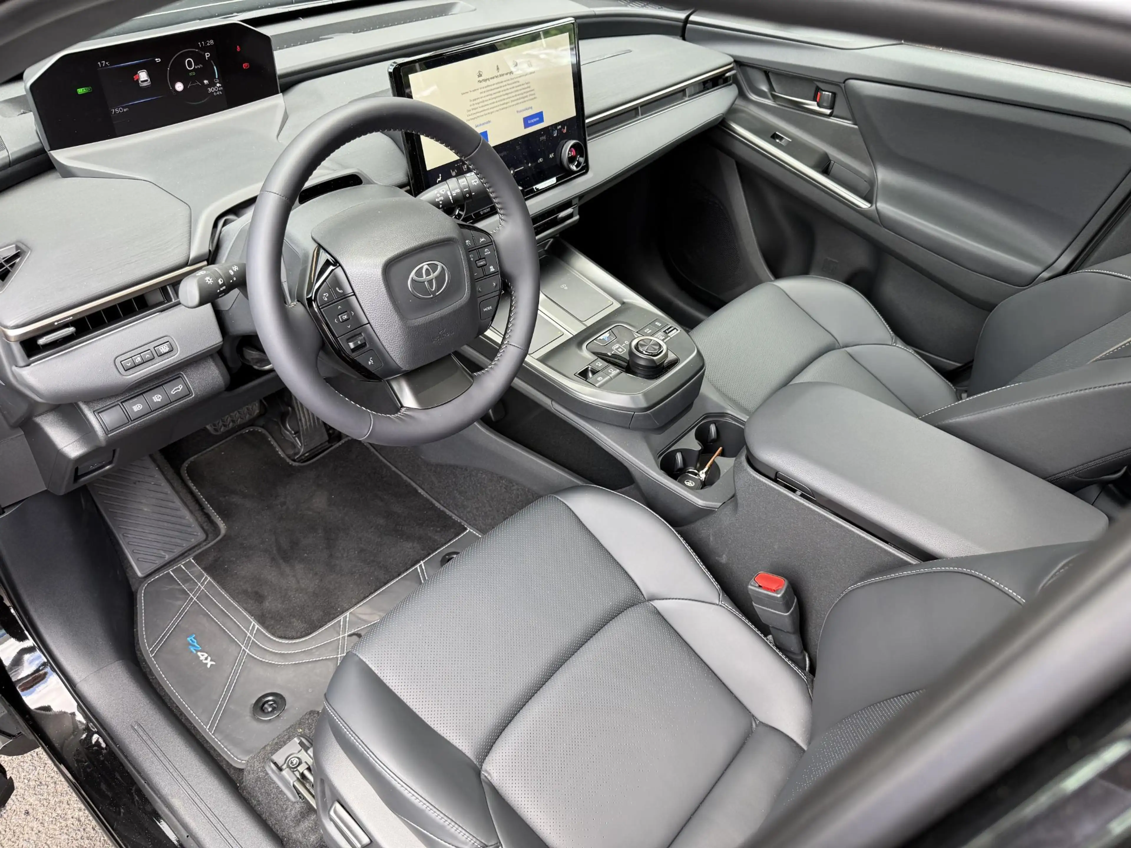 Toyota bZ4X Touring Executive AWD 75 kWh Panoramadak | JBL | L — photo 8