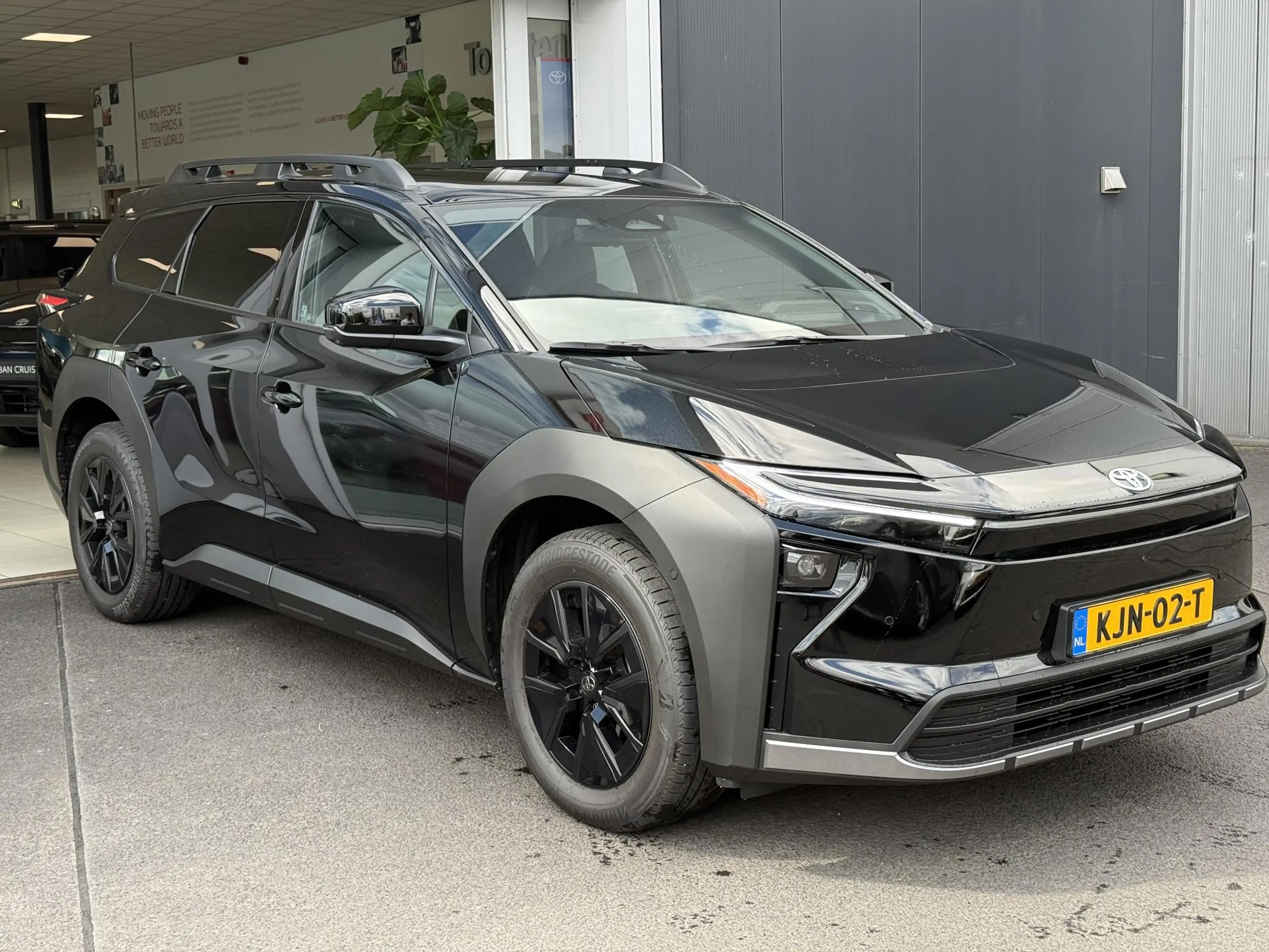 Toyota bZ4X Touring Executive AWD 75 kWh Panoramadak | JBL | L — photo 3