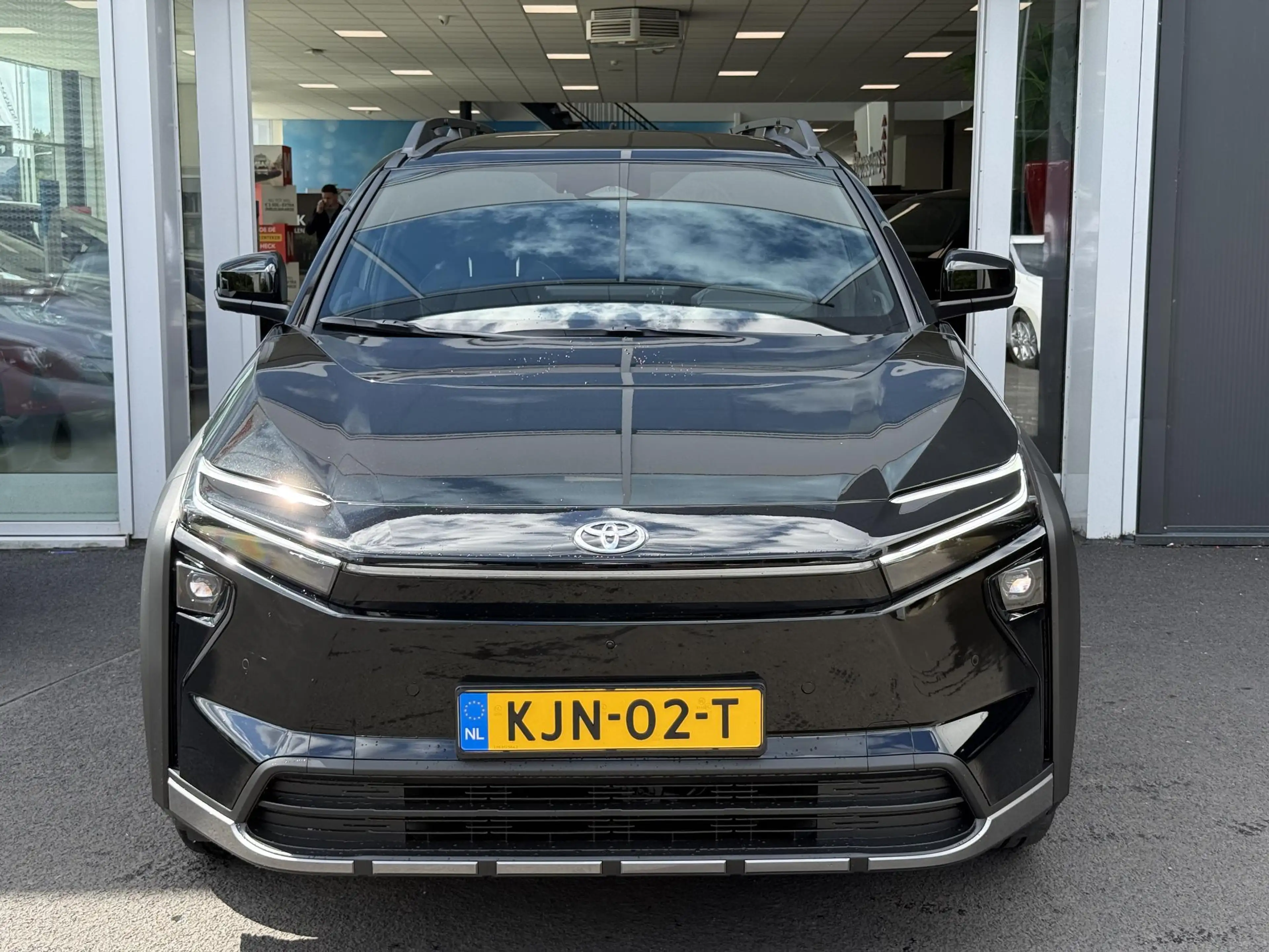 Toyota bZ4X Touring Executive AWD 75 kWh Panoramadak | JBL | L — photo 2