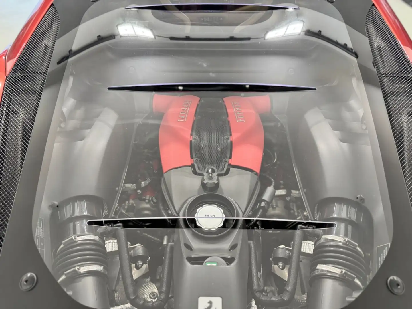 Ferrari F8 Tributo Rojo - 2