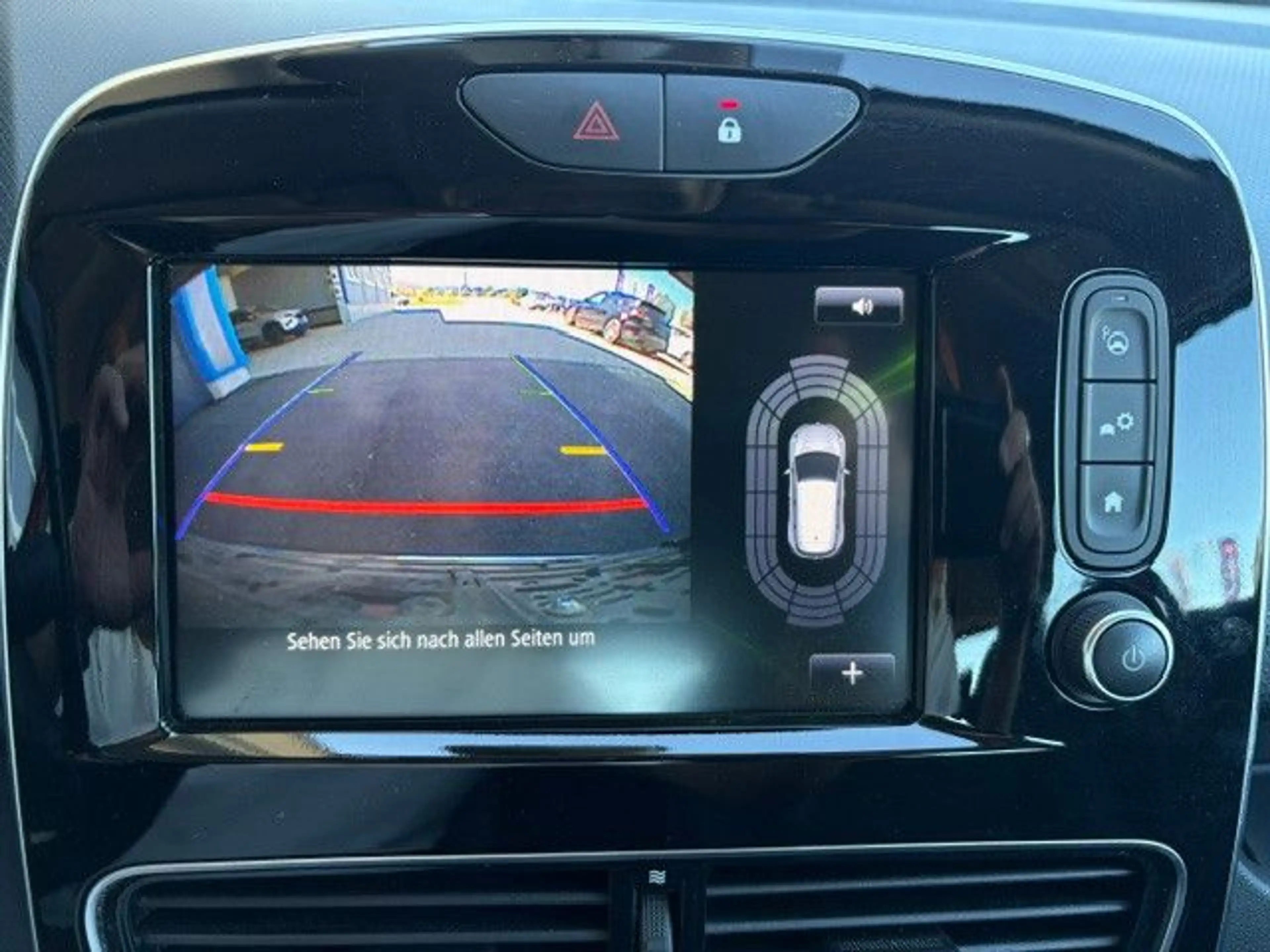 Renault Clio IV Grandtour Intens AUTOMATIC KAMERA SHZ — photo 11