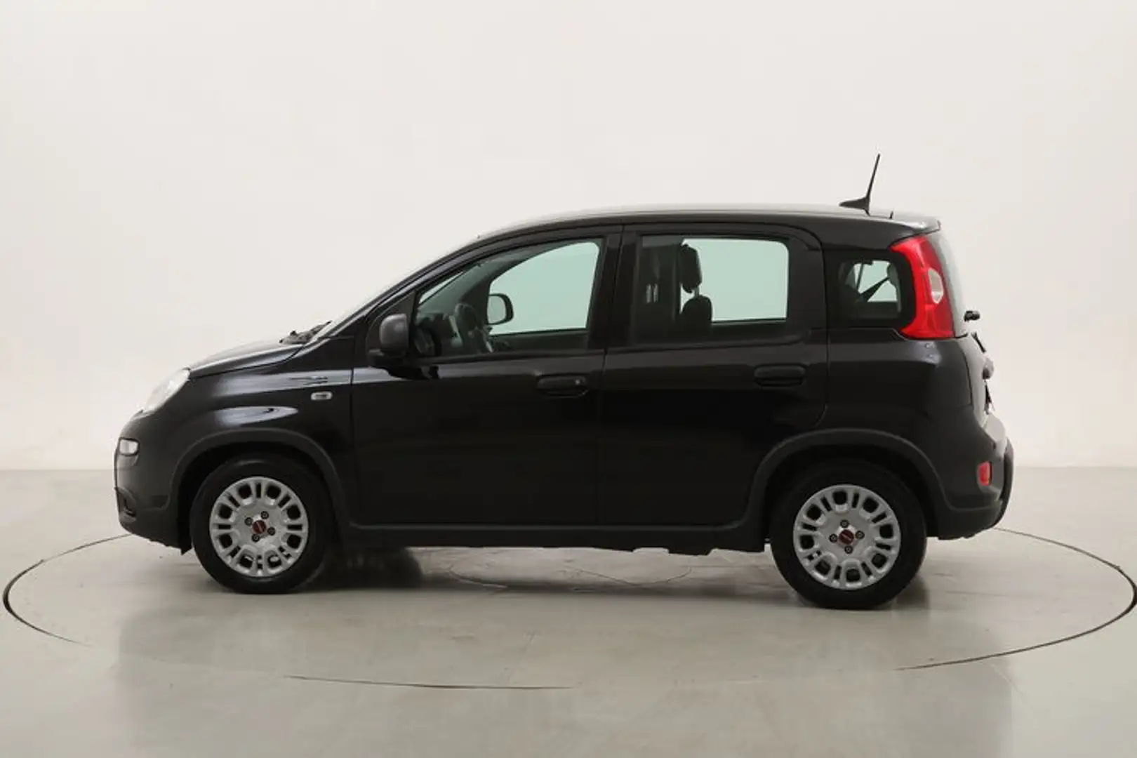 Fiat Panda Hybrid 1.0 Mild Hybrid 70CV Schwarz - 2