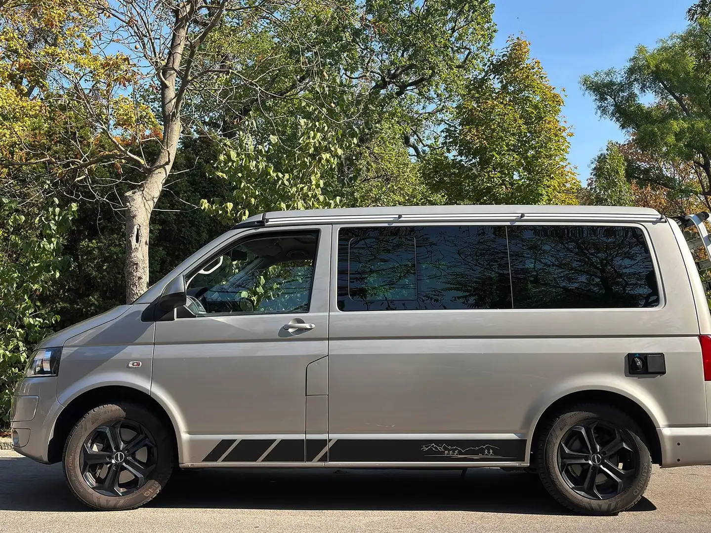 Volkswagen T5 California Comfortline (Ocean) Grau - 1