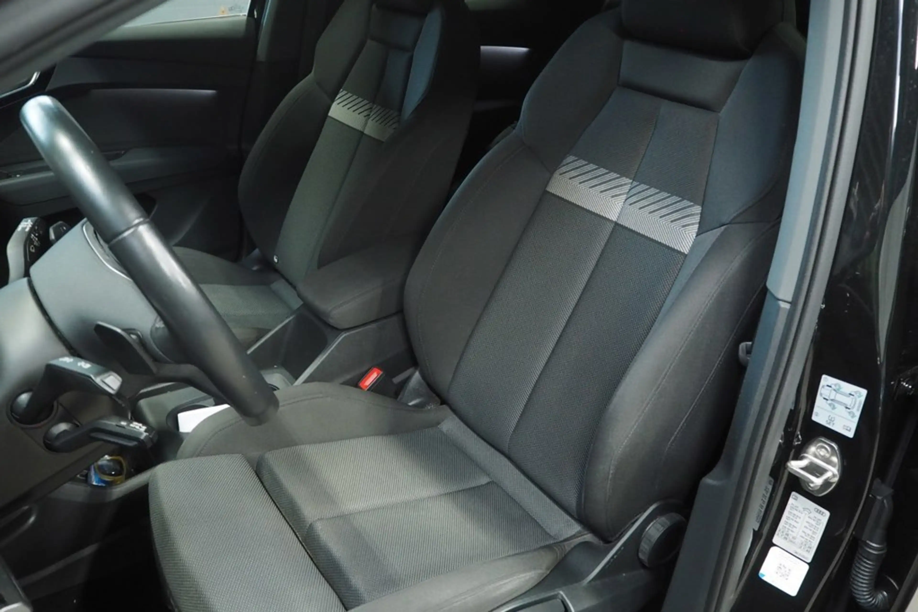Audi Q4 e-tron 40 Launch edition Advanced 77 kWh Trekhaak — photo 5