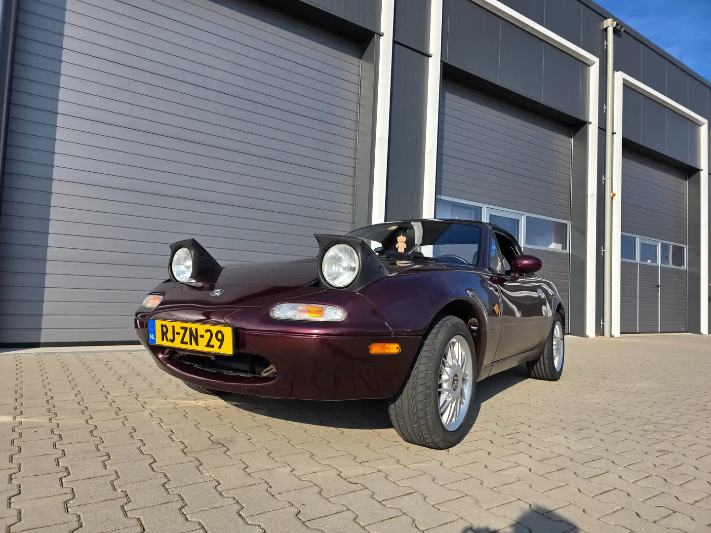 Mazda MX-5 NA Art Vin Nr.27 met Orginele Hardtop Rojo - 1