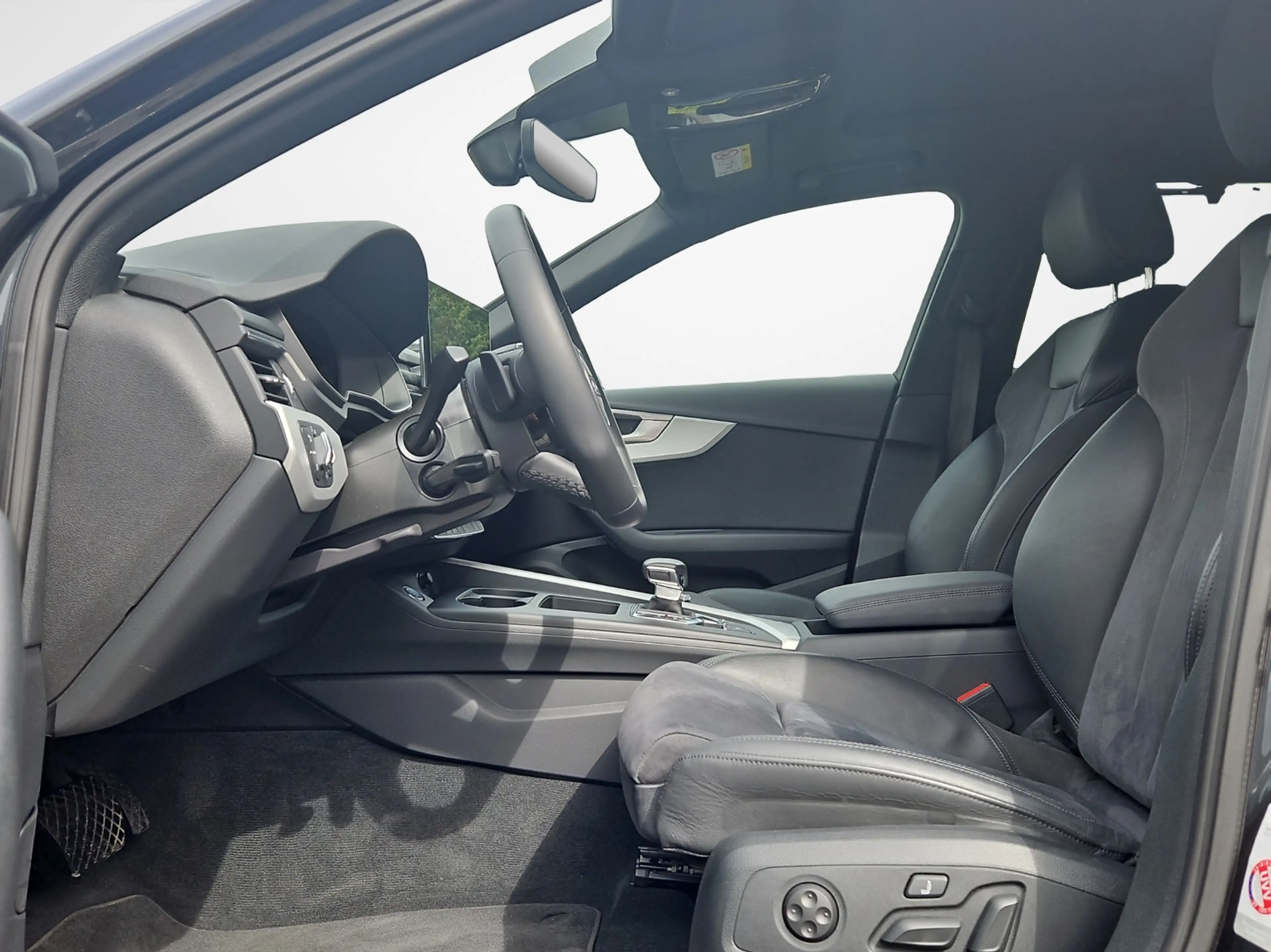 Audi A4 allroad 40 TDI S tronic quattro NaviPlus Matrix AHK Pan... — photo 7