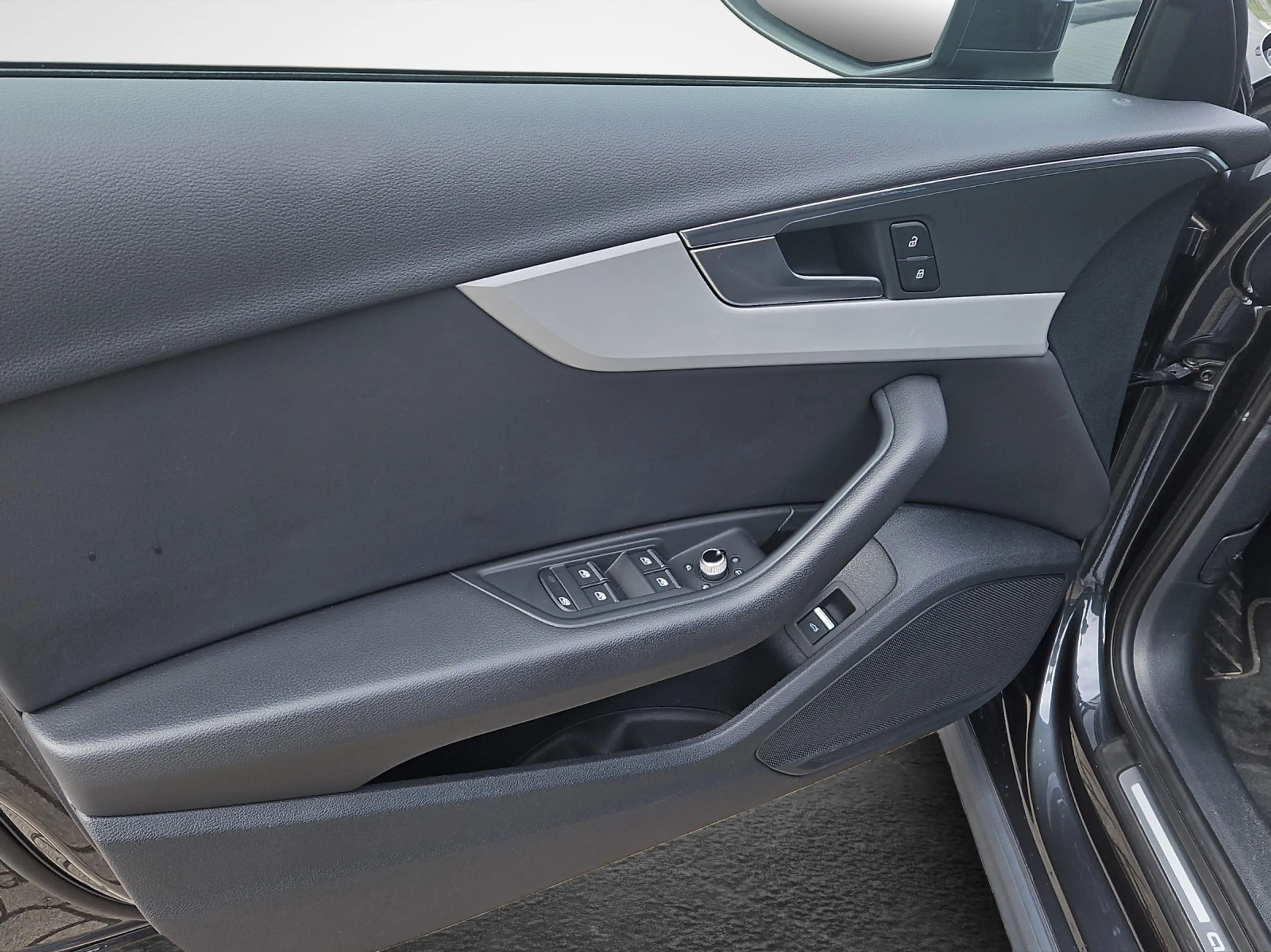Audi A4 allroad 40 TDI S tronic quattro NaviPlus Matrix AHK Pan... — photo 6