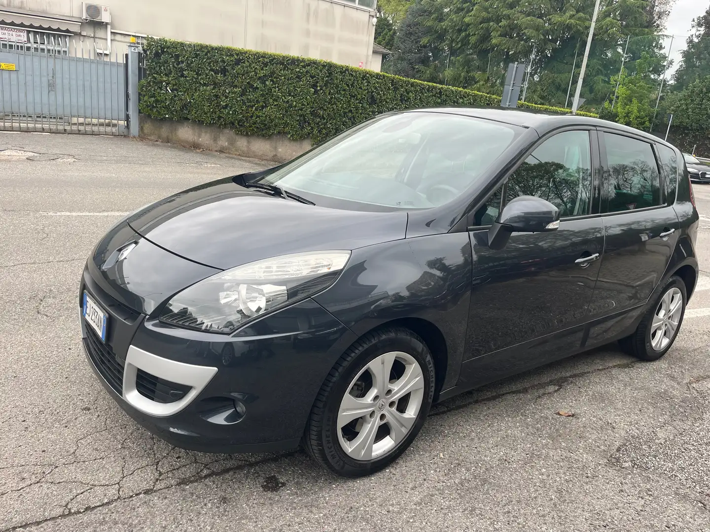 Renault Scenic X-Mod 1.4tce/131CV/neopatentati/Euro5/unico pr. Grigio - 2