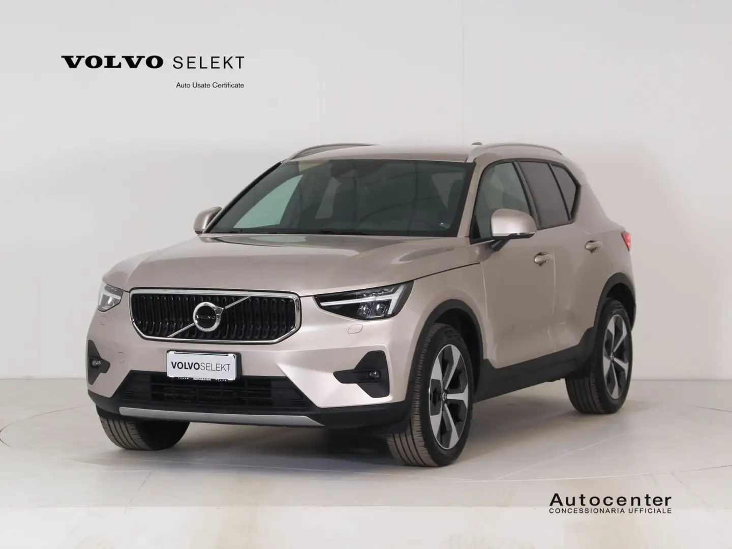Volvo XC40 T2 automatico Core Grigio - 1