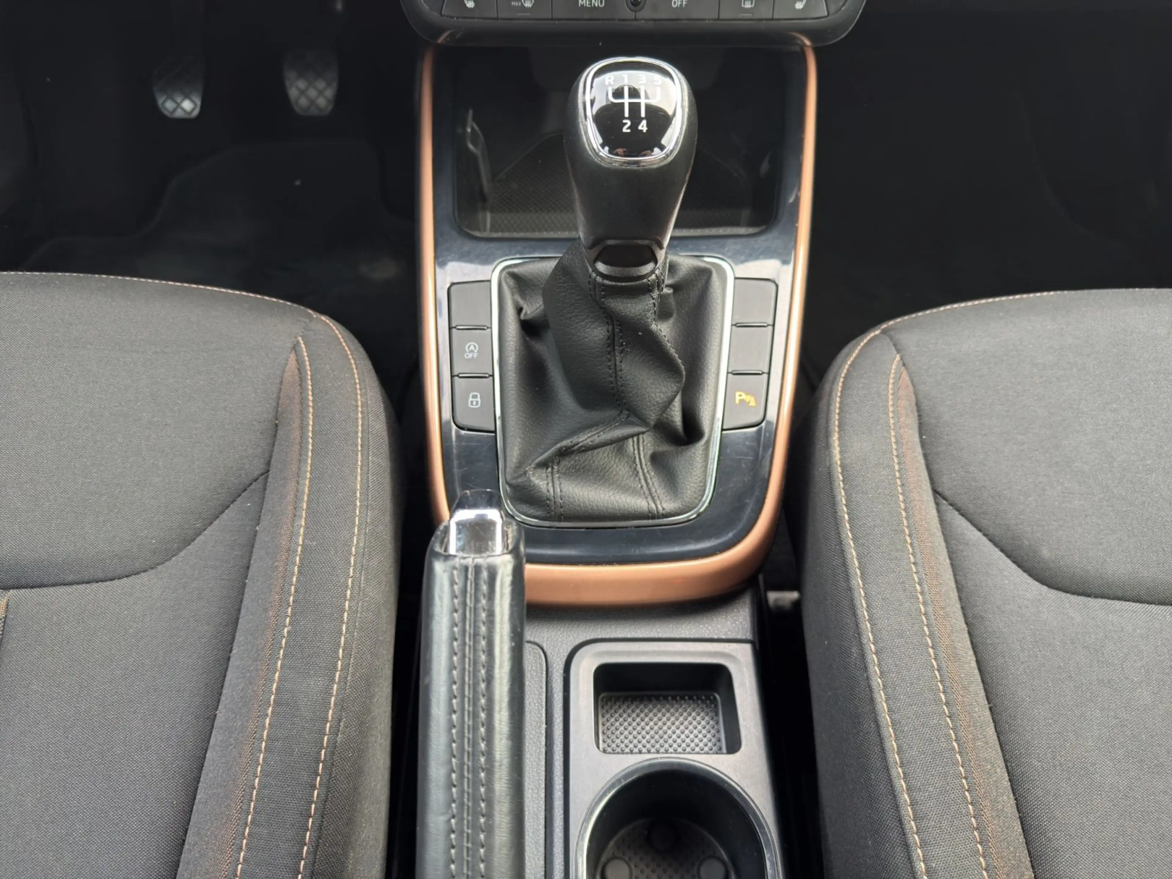 Skoda Fabia 1.0 TSI Style OPF — photo 17