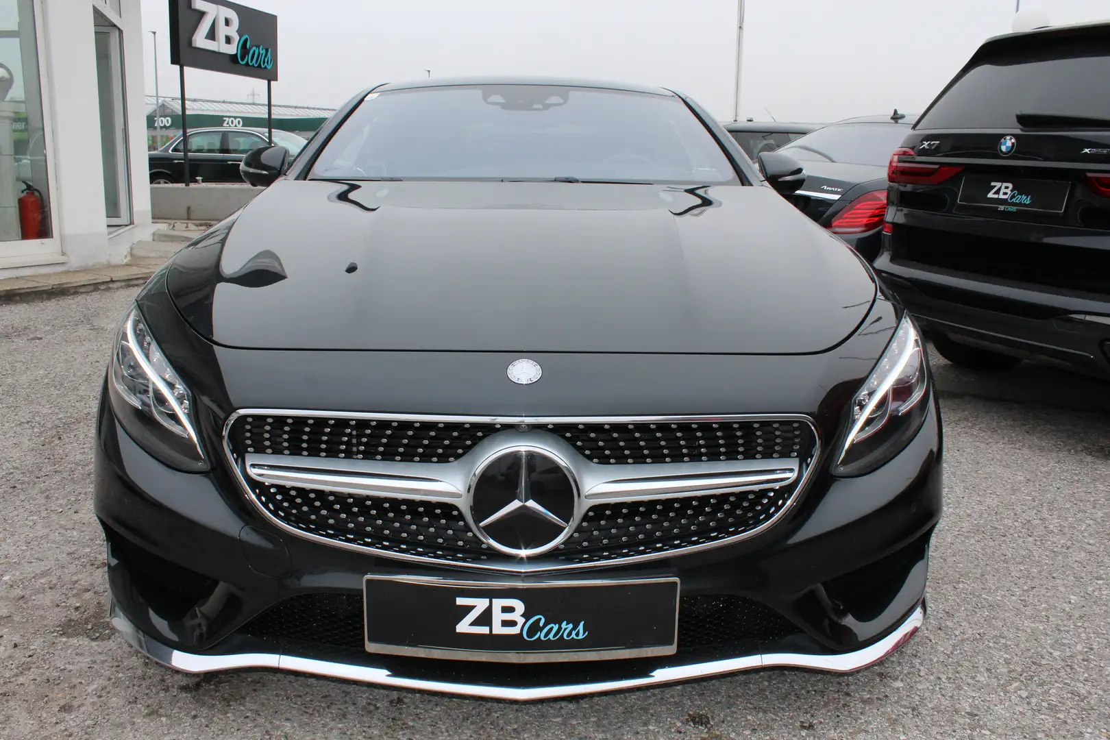 Mercedes-Benz S 500 S 500 4Matic AMG // Burmester // Luft // Panorama Schwarz - 2