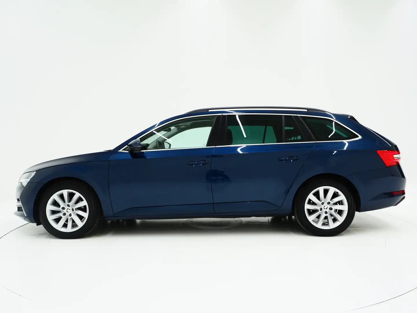 Skoda Superb Combi 1.4 TSI iV 218PK | Virtual | Sound System | Bleu - 2