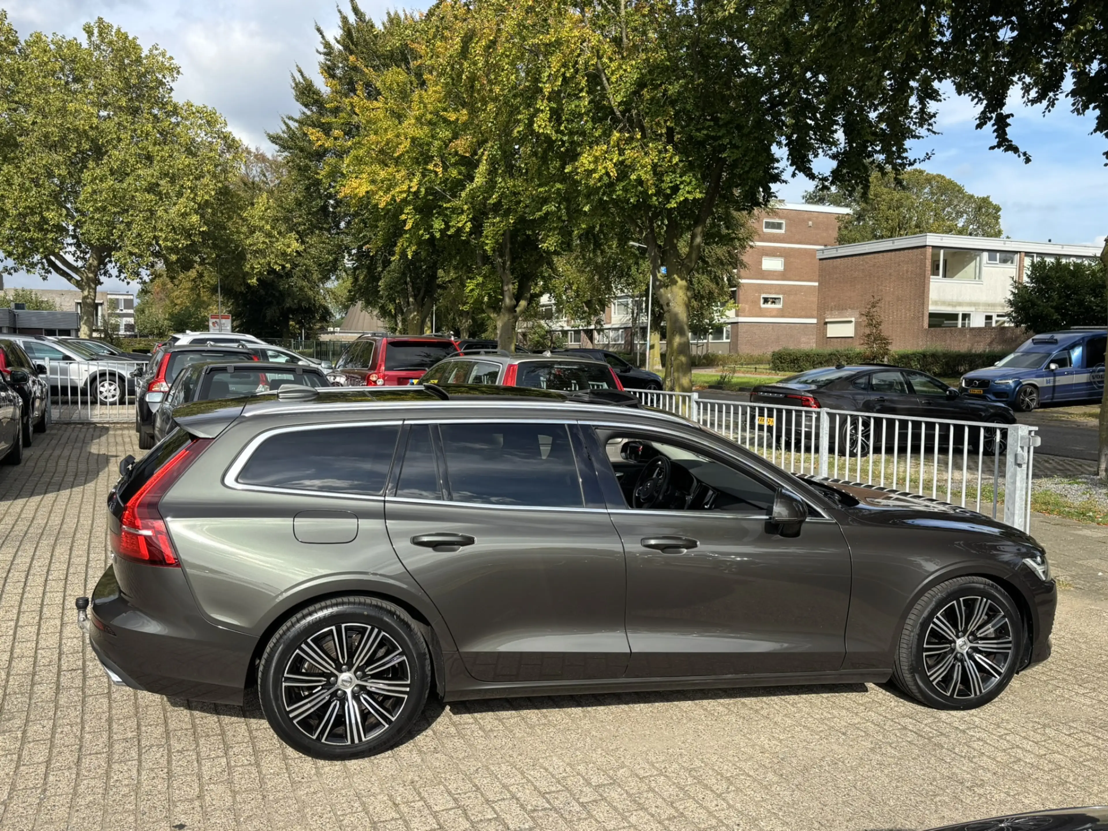 Volvo V60 T8 AWD Inscription Pano MASSAGE Ventilatie Pilot A — photo 3