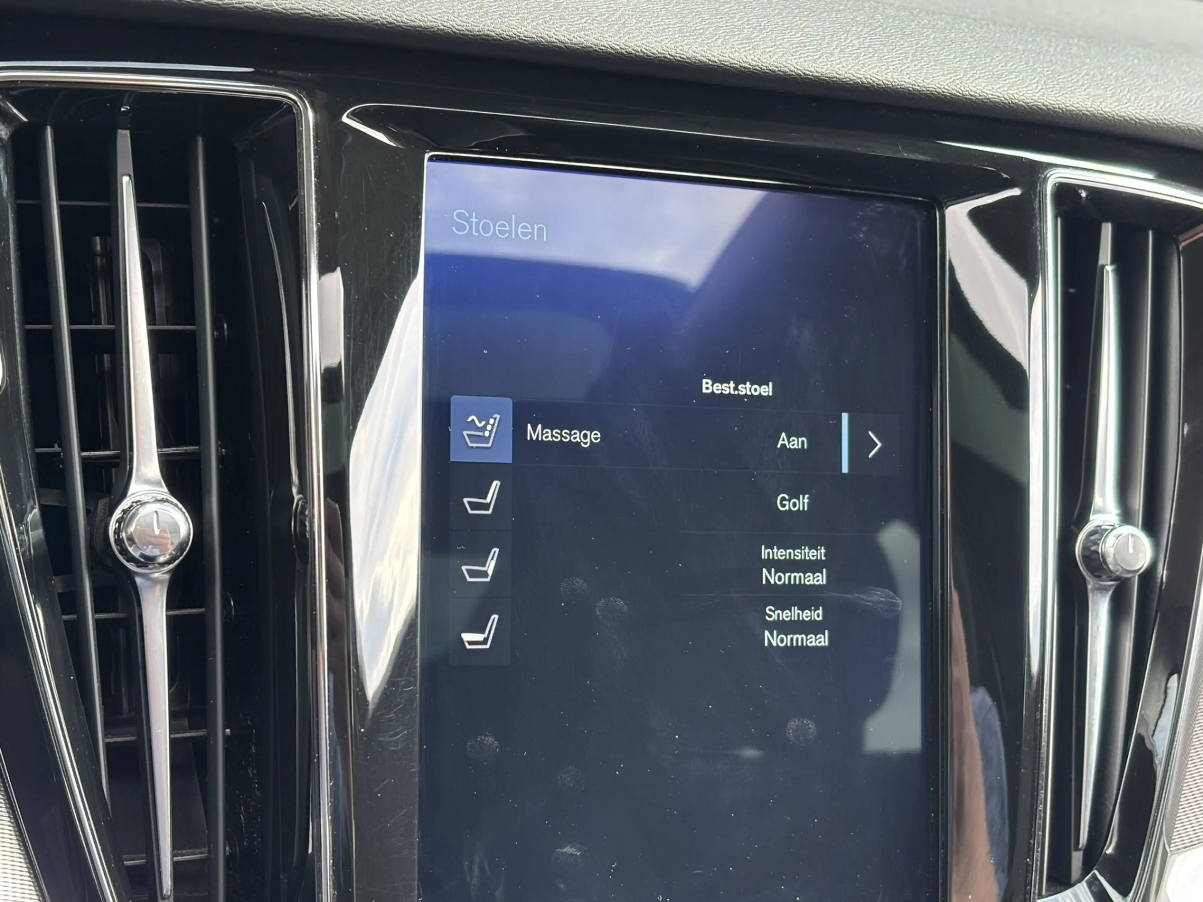 Volvo V60 T8 AWD Inscription Pano MASSAGE Ventilatie Pilot A — photo 7