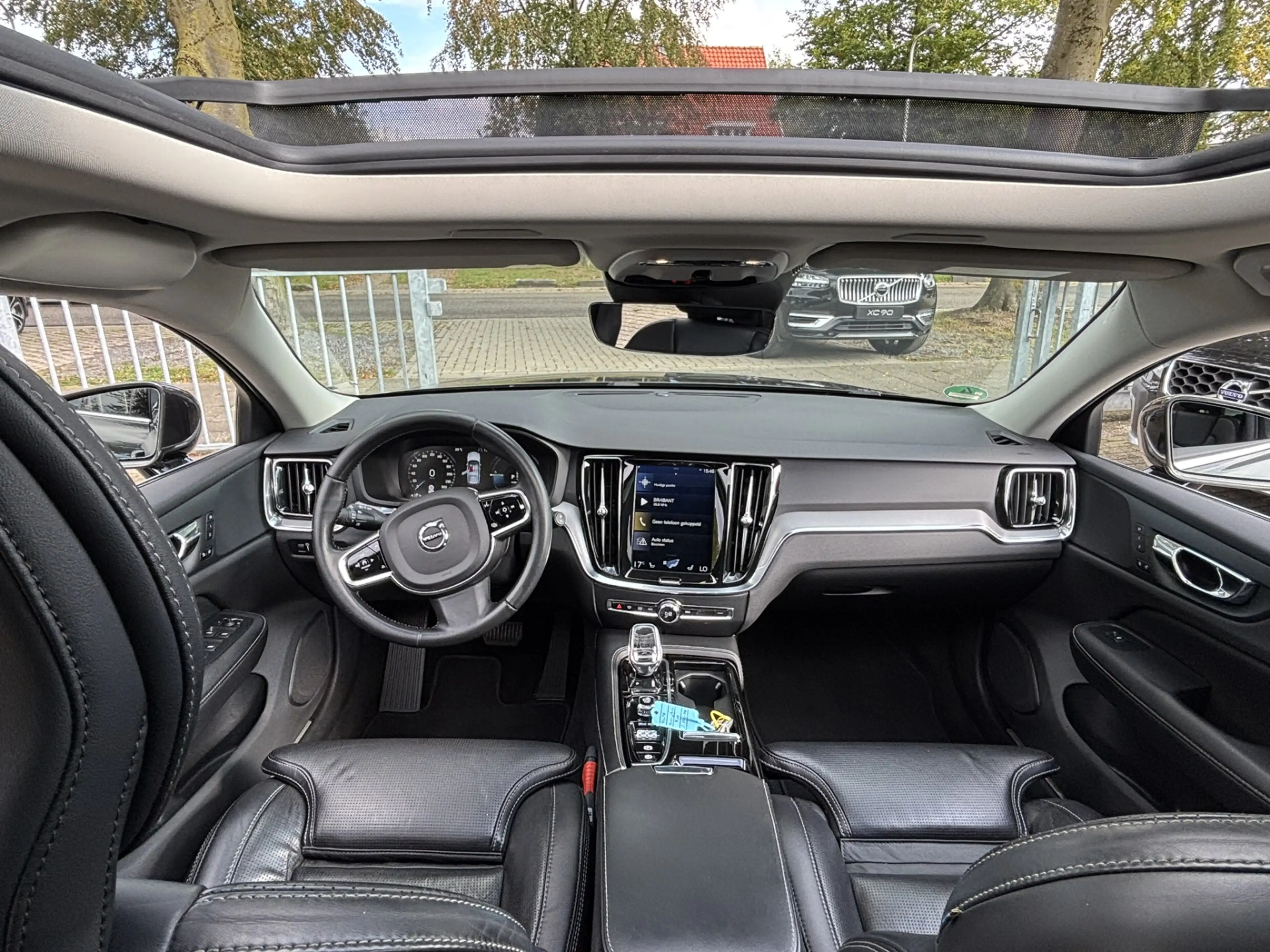 Volvo V60 T8 AWD Inscription Pano MASSAGE Ventilatie Pilot A — photo 2