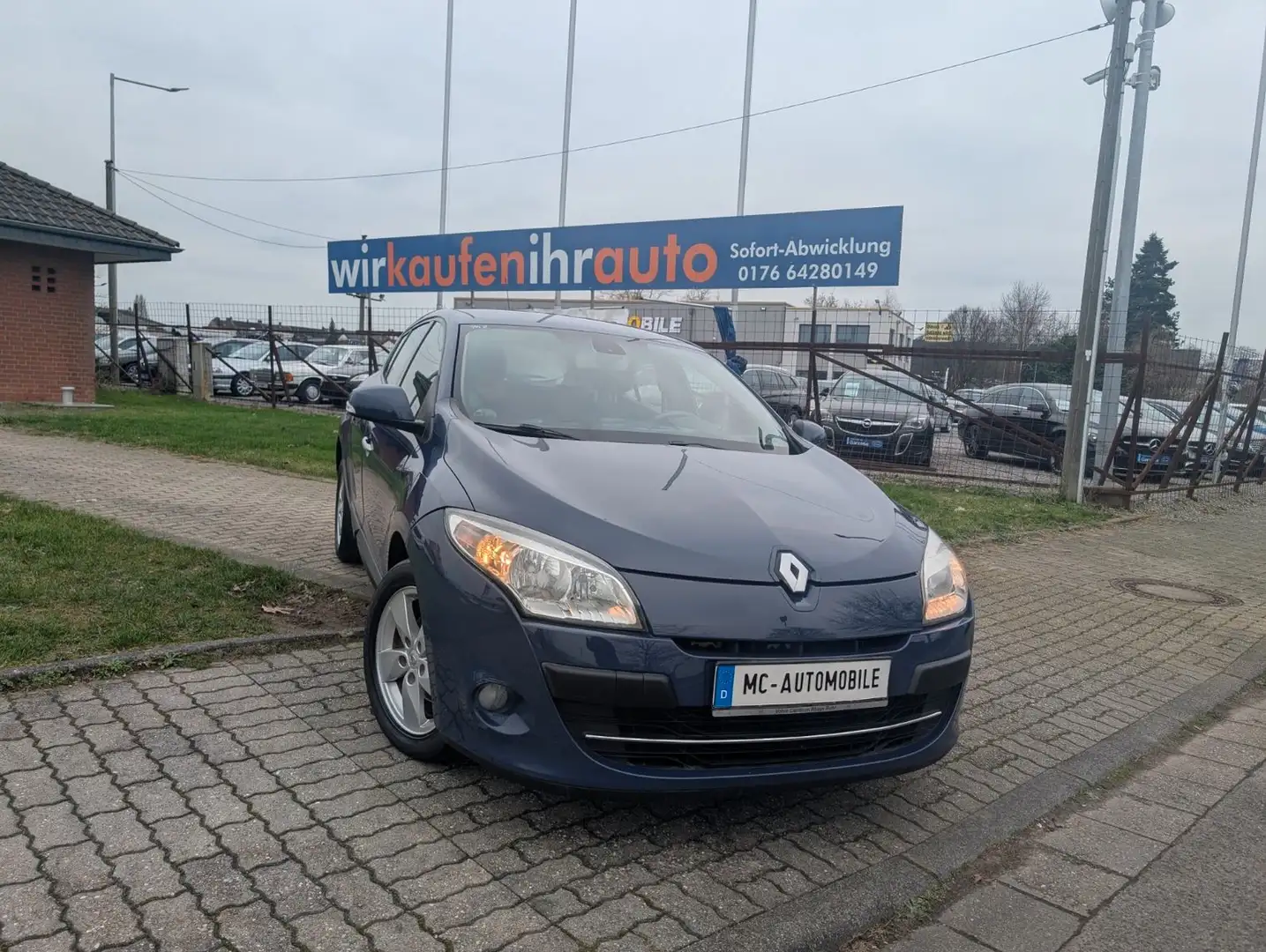 Renault Megane III Lim. 5-trg. Dynamique*TEMPOMAT*PDC !! Blau - 1