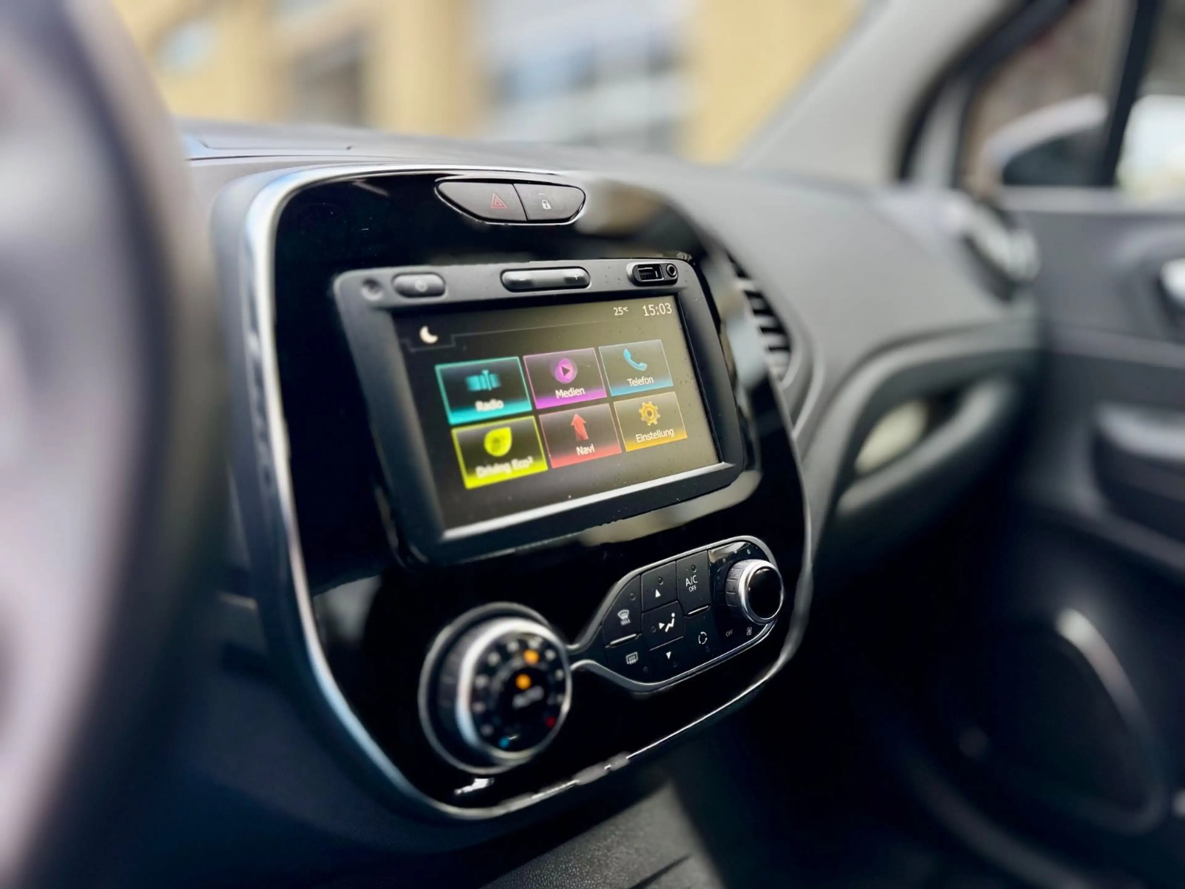 Renault Captur Limited/Navi/Klimaautomatik/PDC — photo 13