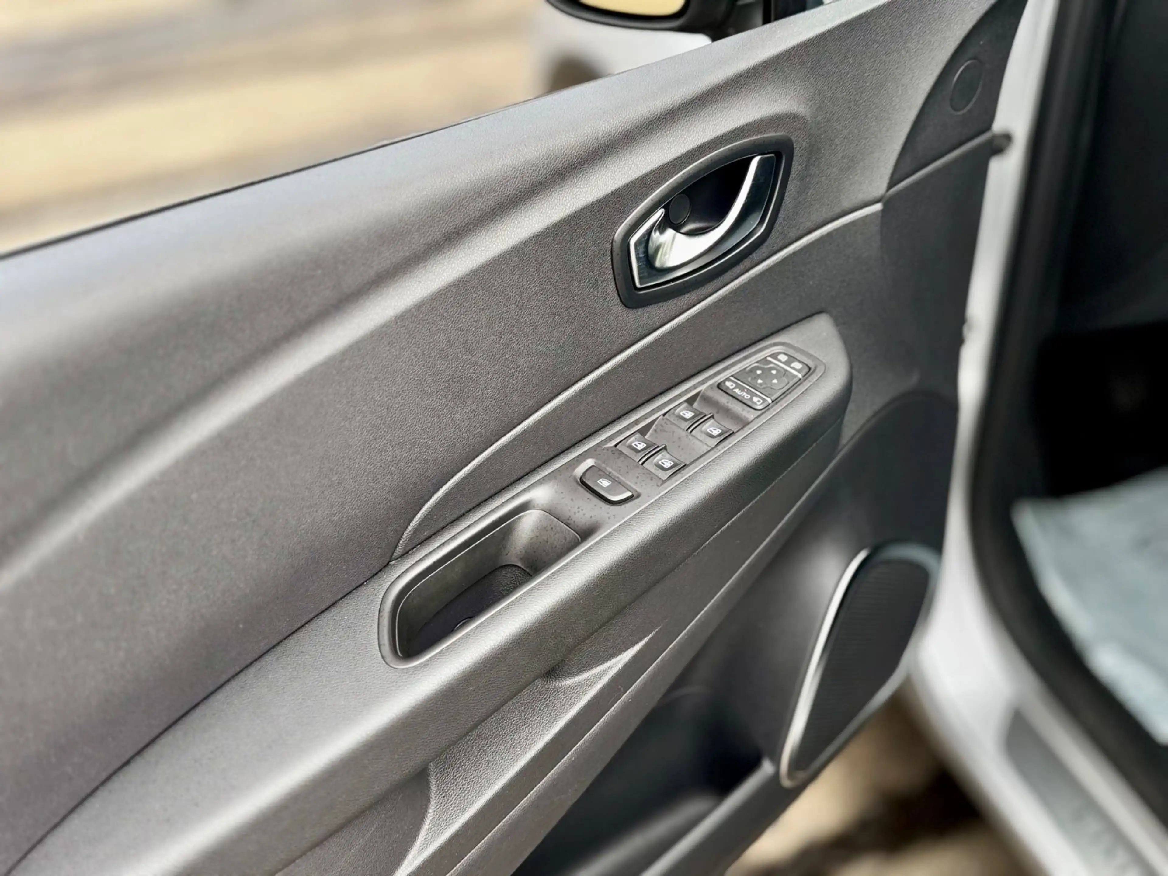 Renault Captur Limited/Navi/Klimaautomatik/PDC — photo 14