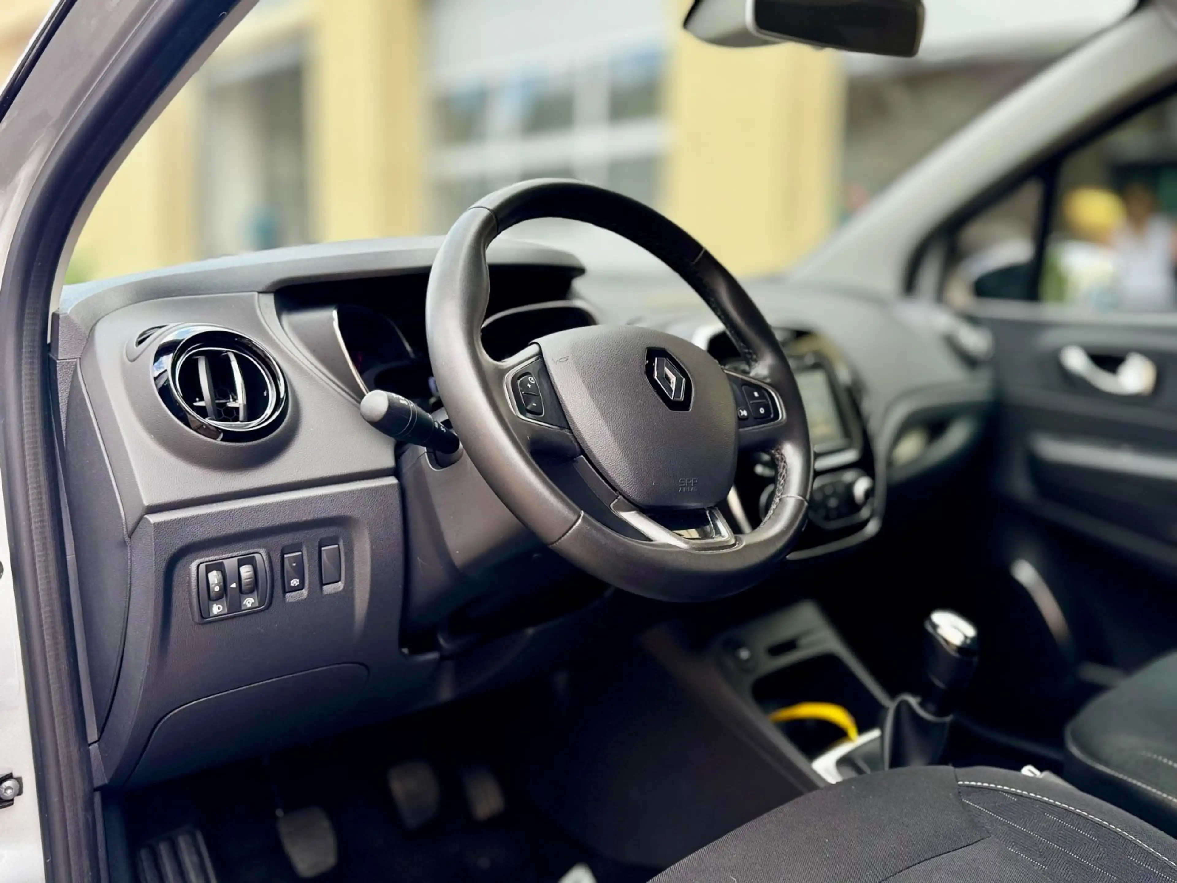 Renault Captur Limited/Navi/Klimaautomatik/PDC — photo 11