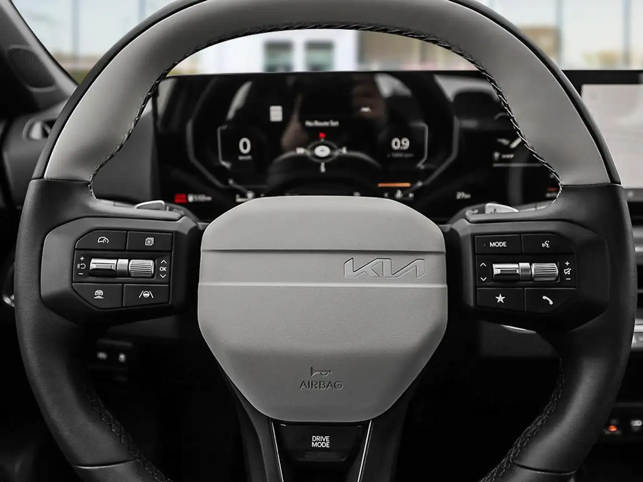 Kia K4 снимка Kia K4