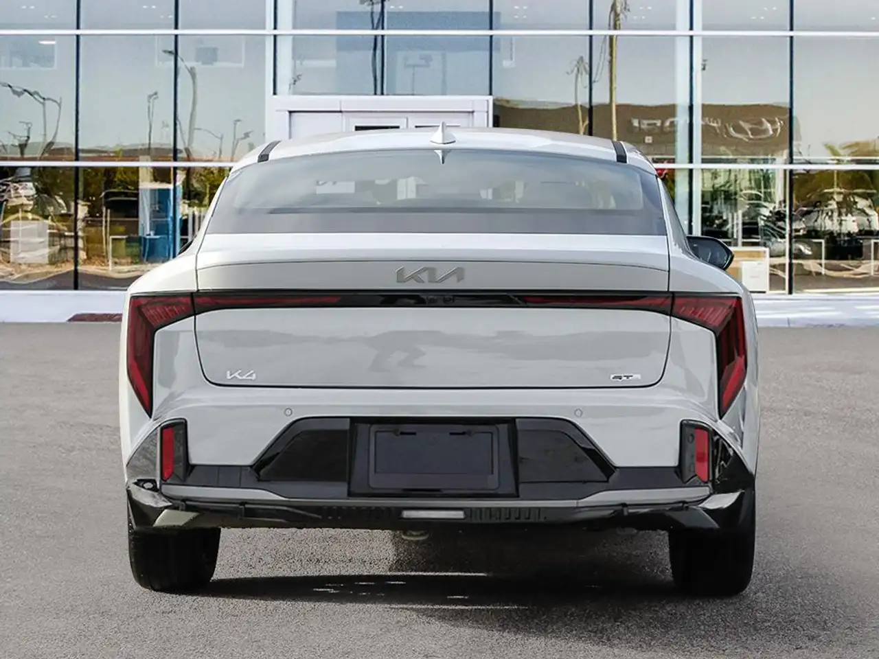 Kia K4 снимка Kia K4