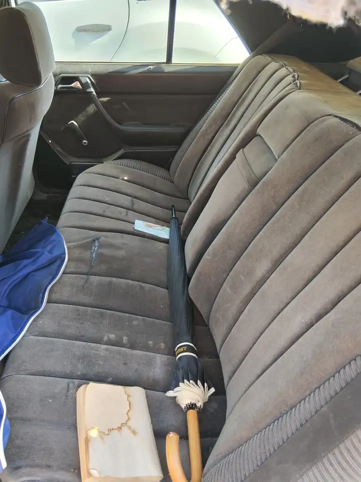 Mercedes-Benz E 200 (124), foto 5
