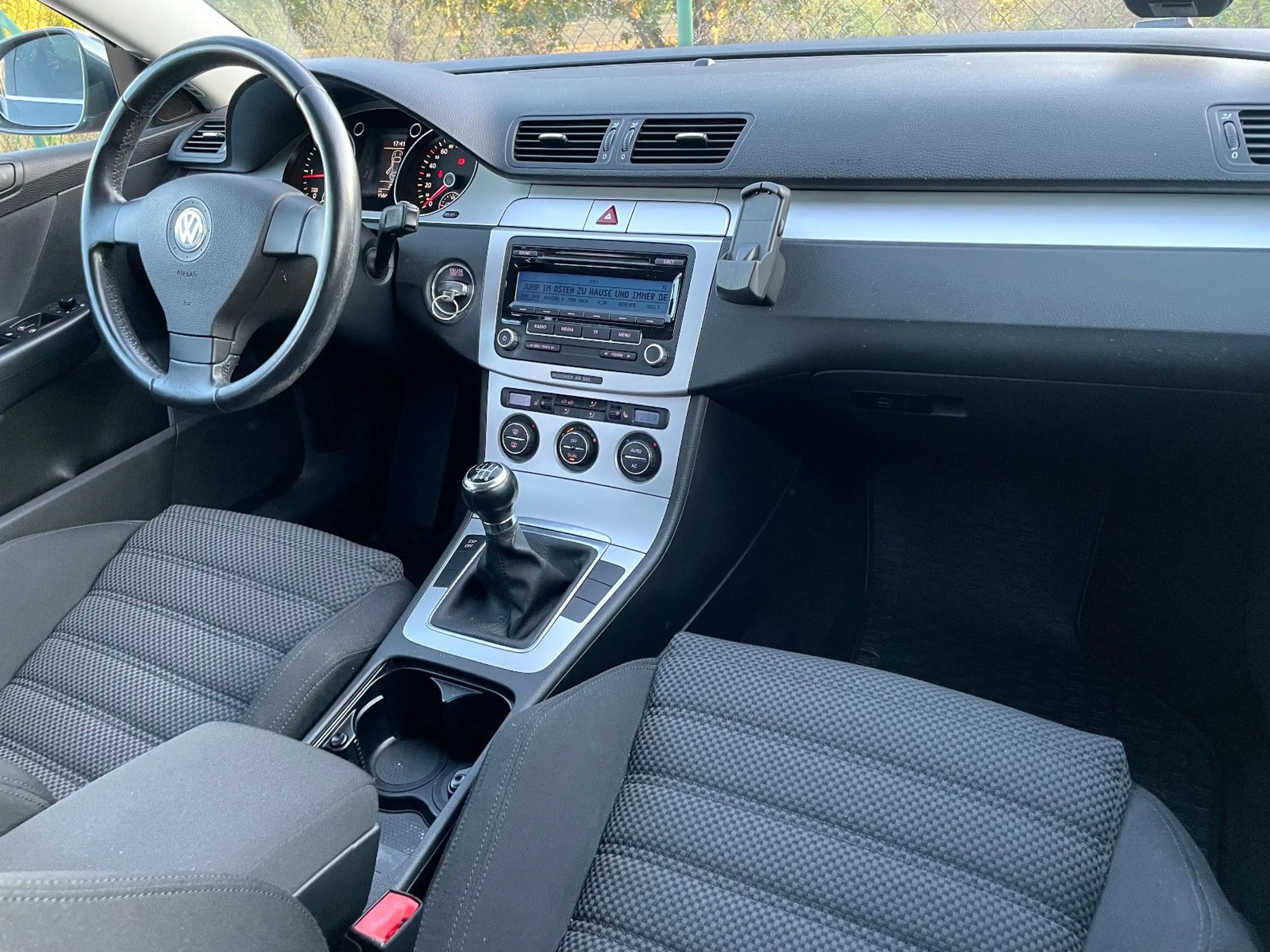 Volkswagen Passat Variant Passat 2.0 TDI Variant *Sportline*SHZ* — photo 13