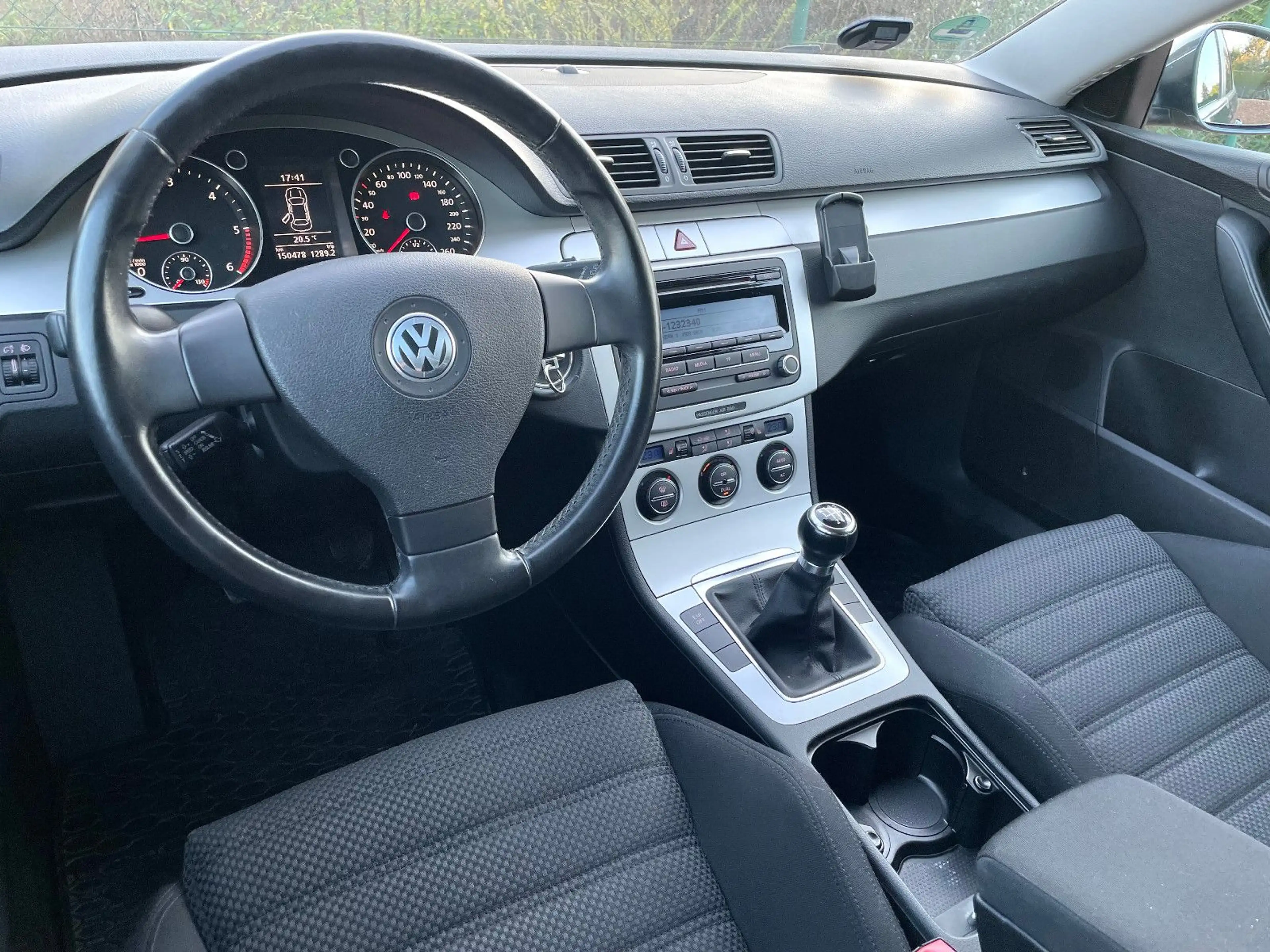 Volkswagen Passat Variant Passat 2.0 TDI Variant *Sportline*SHZ* — photo 12