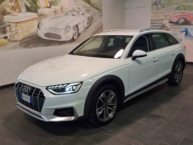 Audi A4 allroad 40TDi "QUATTRO" - IDENTITY CONTRAST - MHEV - FULL LED - VIRTUAL PLUS - SEDILI SPORT RISCALDATI - CARPLAY - CARVERTICAL OK