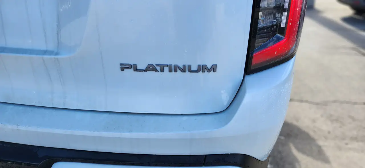 Nissan Armada снимка Nissan Armada