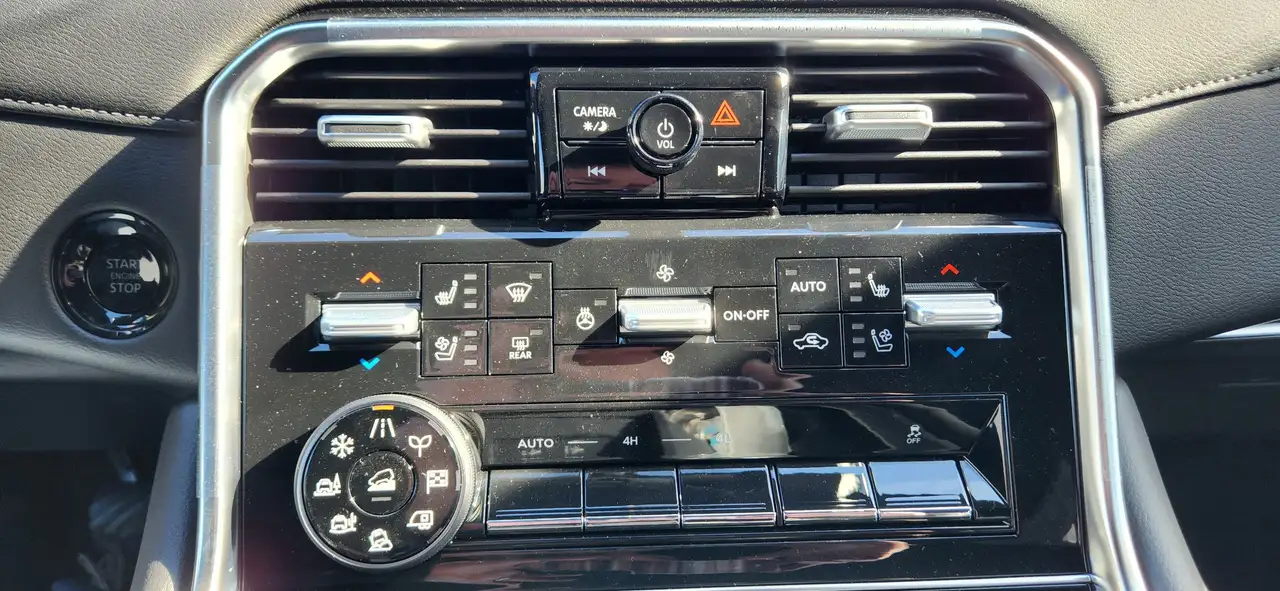 Nissan Armada снимка Nissan Armada