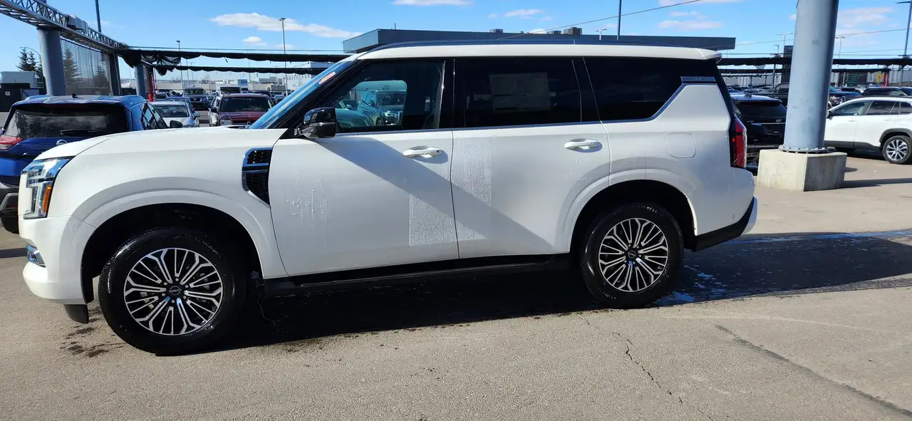 Nissan Armada снимка Nissan Armada