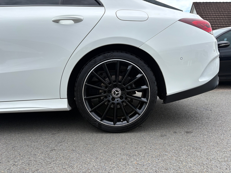 Mercedes-Benz CLA 180 Premium Plus 10 INCH WIDESCREEN — photo 7