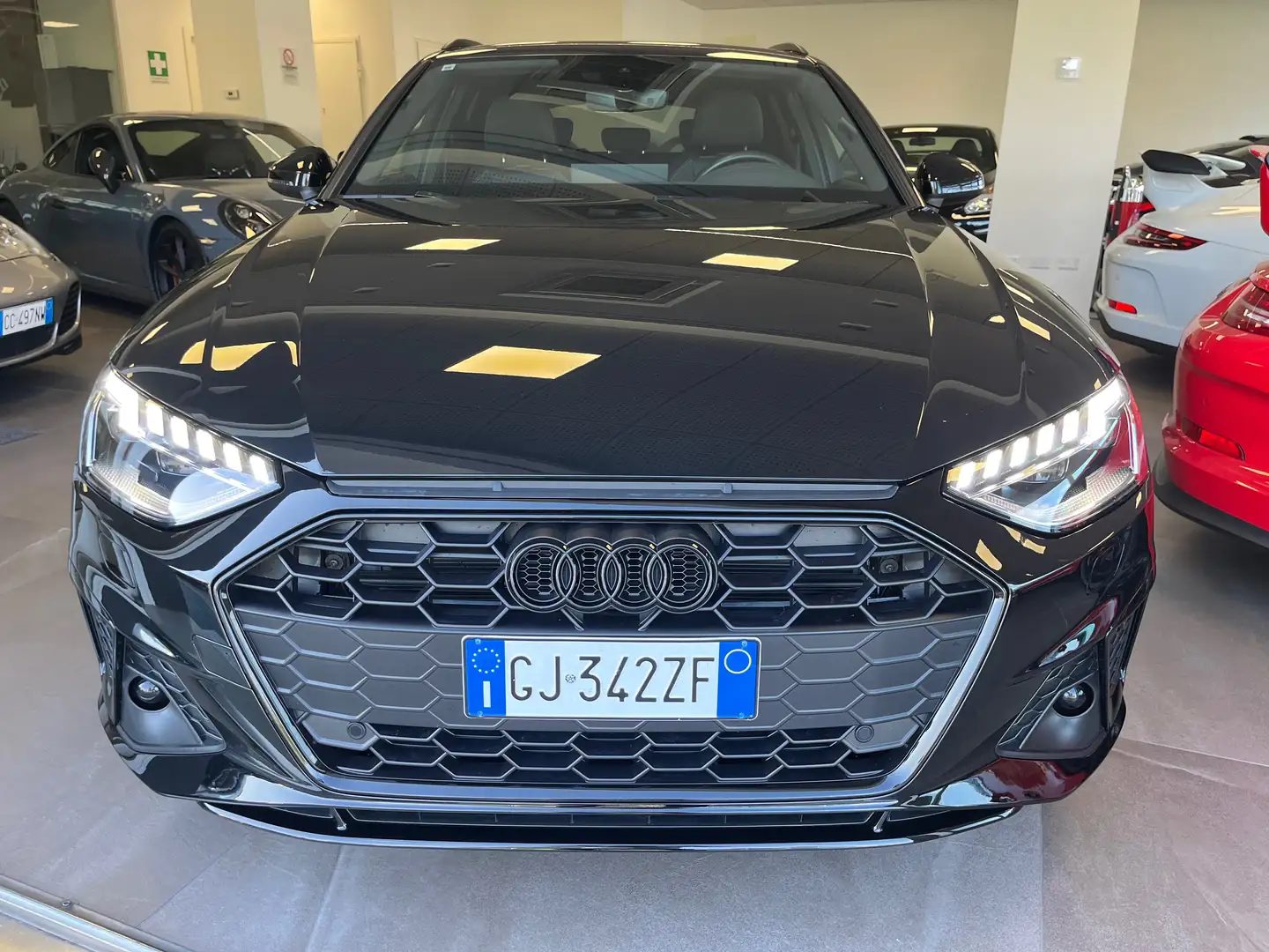 Audi A4 AVANT 40 2.0 tdi MHEV S LINE 204cv S TRONIC Nero - 2