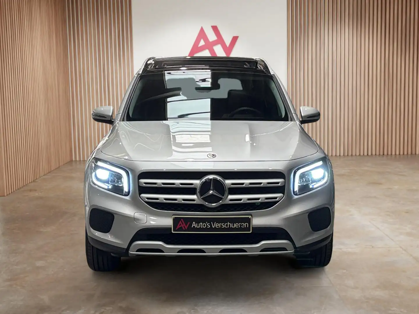 Mercedes-Benz GLB 180 Business Solution ** Pano | Camera | Zetelverwarm. Argent - 2