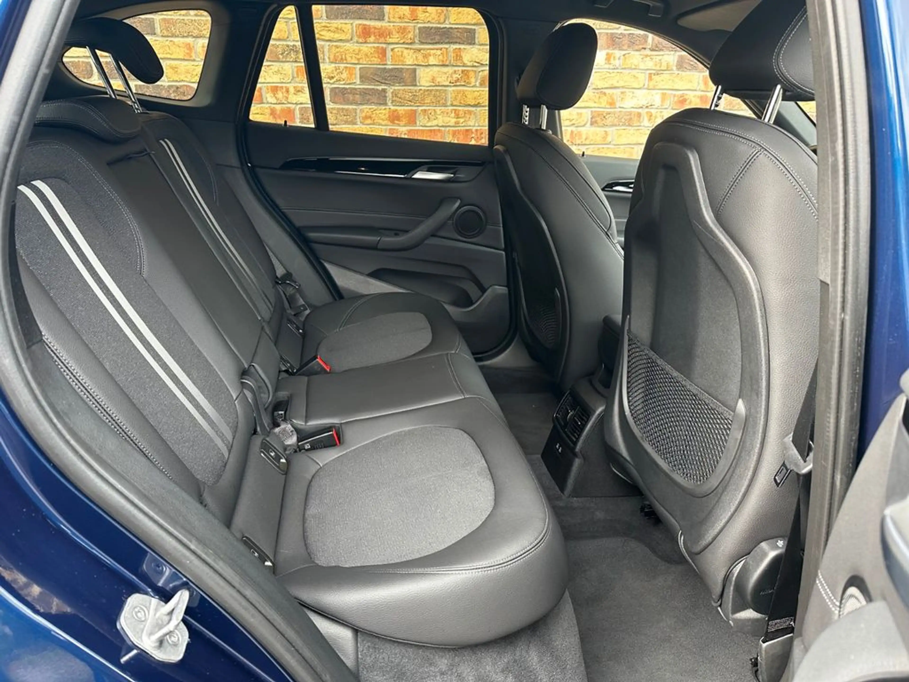 BMW X1 xDrive 25 e Sport Line — photo 13