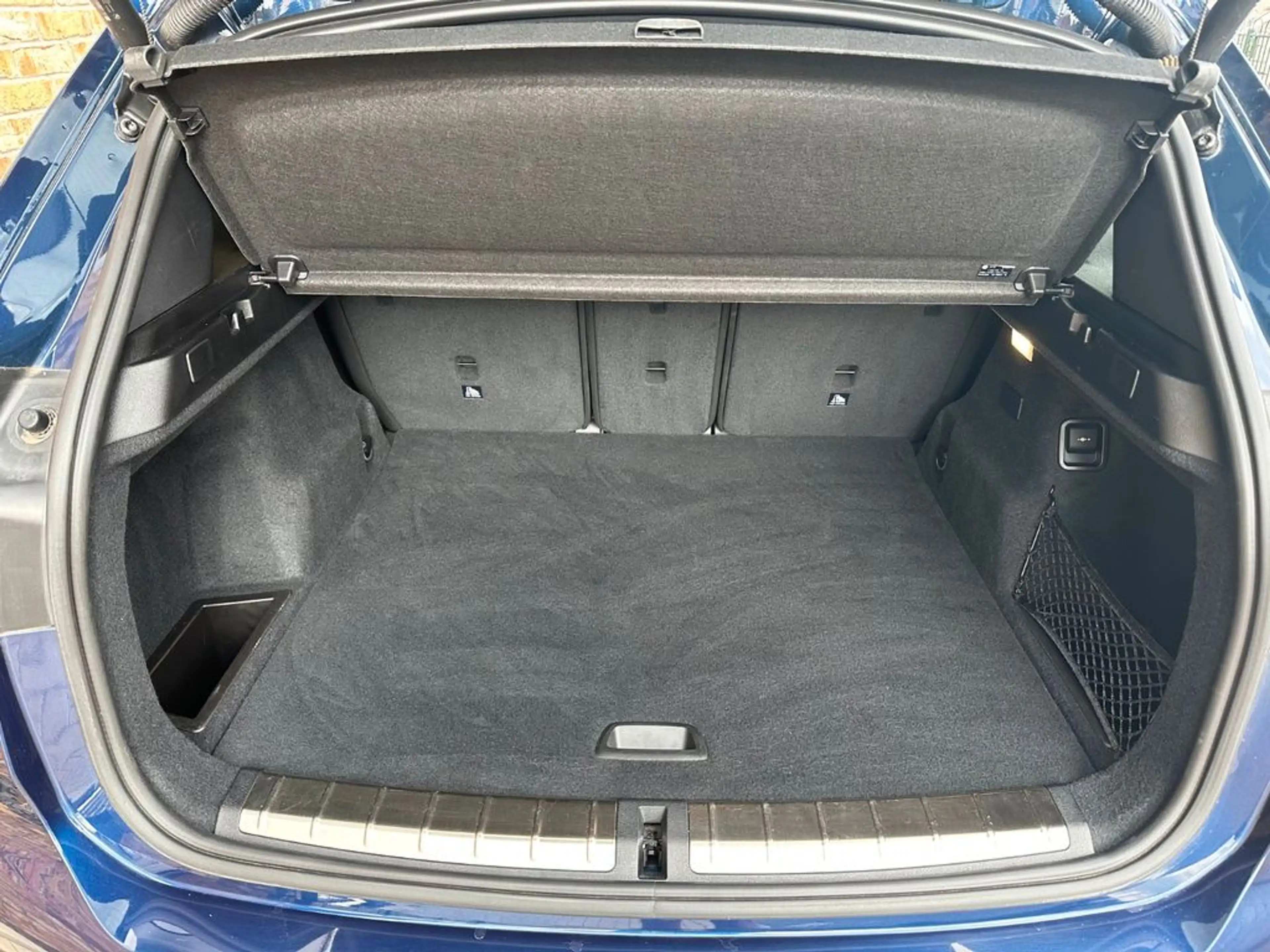 BMW X1 xDrive 25 e Sport Line — photo 14