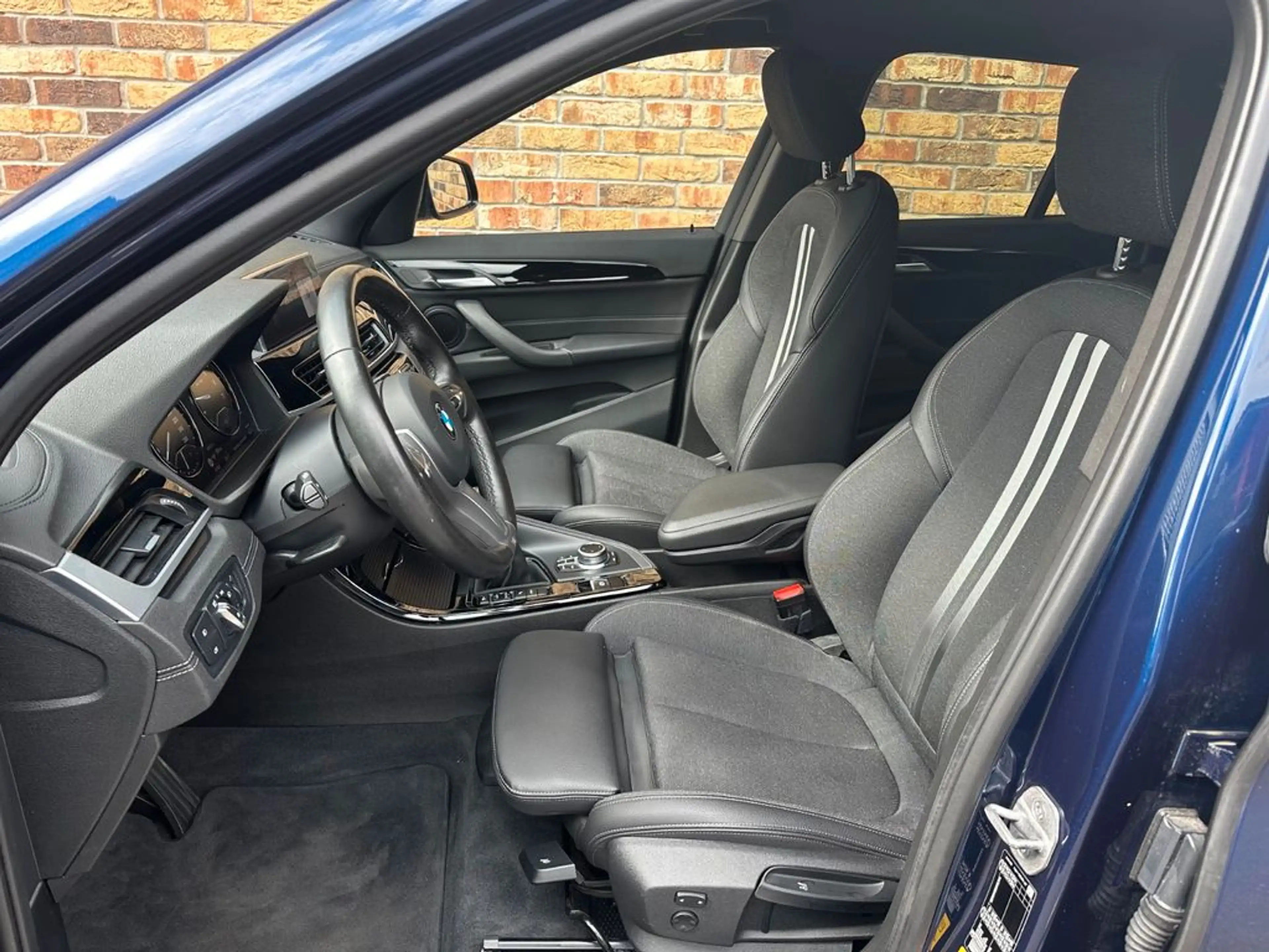 BMW X1 xDrive 25 e Sport Line — photo 10