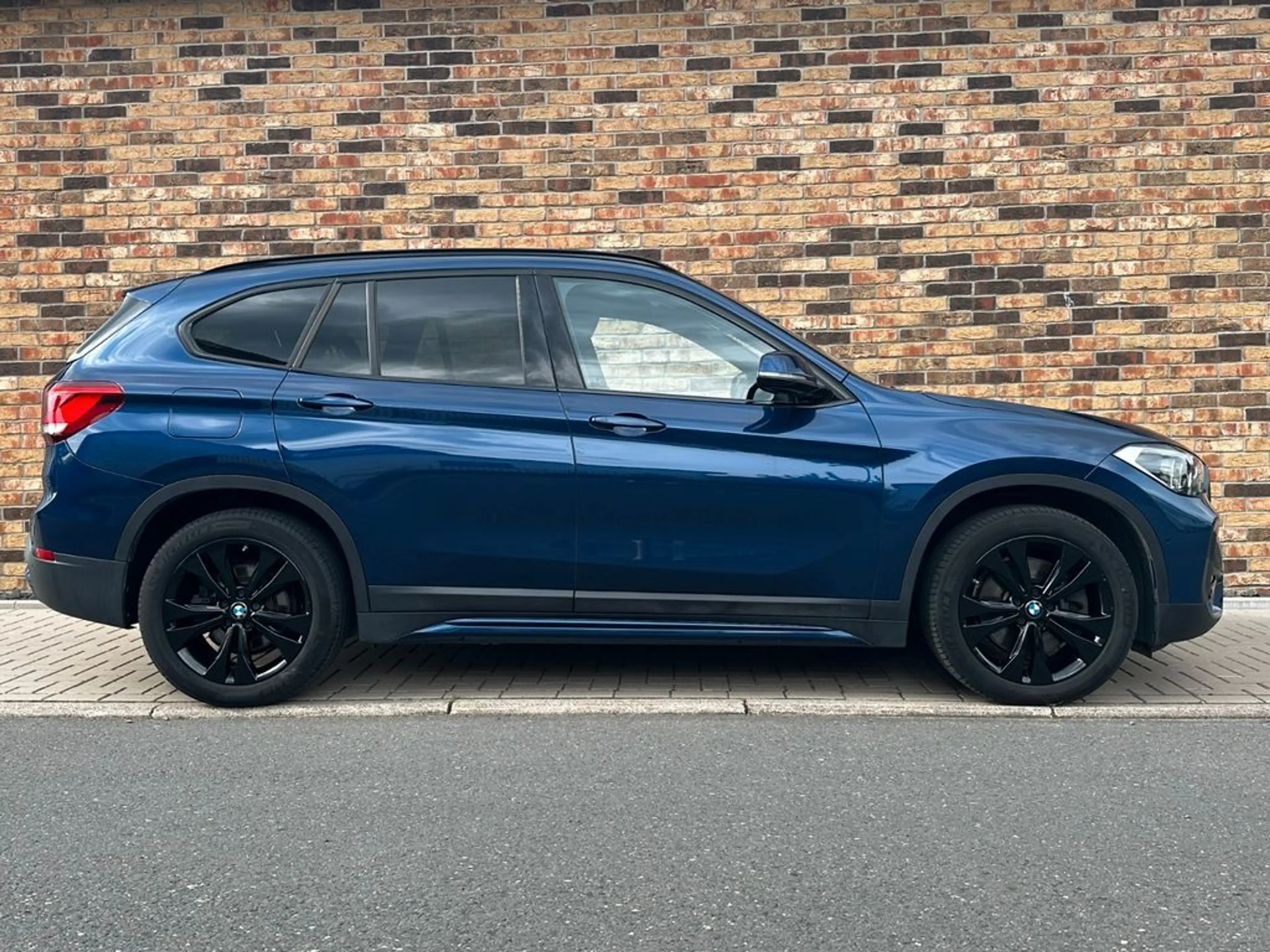 BMW X1 xDrive 25 e Sport Line — photo 6