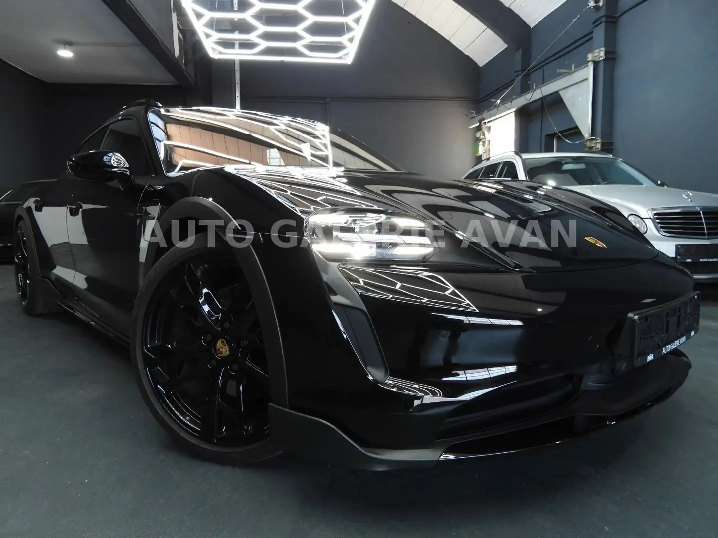 Porsche Taycan TAYCAN CROSS TURISMO 4 S/GOLD-DESIGN Noir - 2