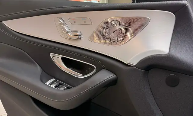 Mercedes-Benz CLS view 15