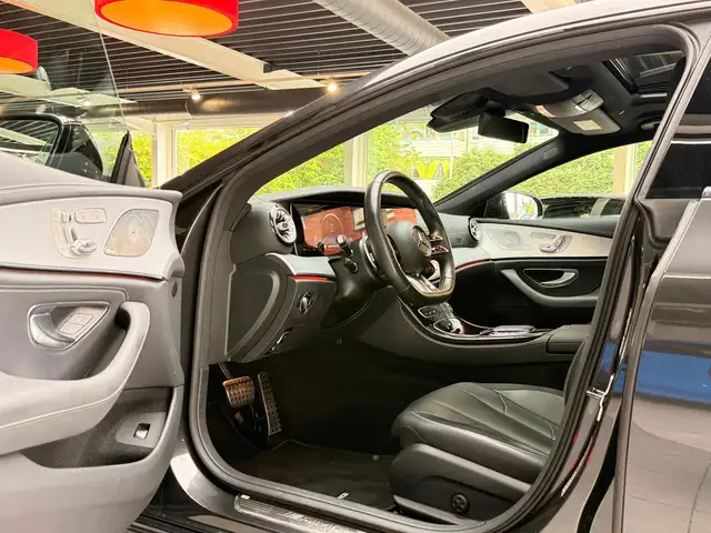 Mercedes-Benz CLS view 11