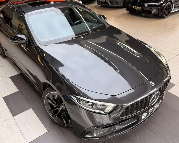 Mercedes-Benz CLS view 5