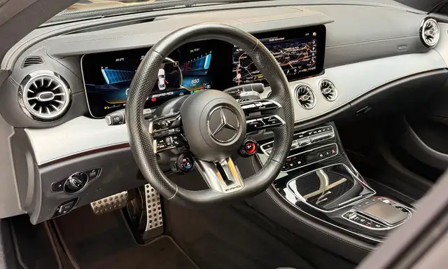 Mercedes-Benz CLS view 14