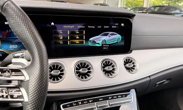 Mercedes-Benz CLS view 20