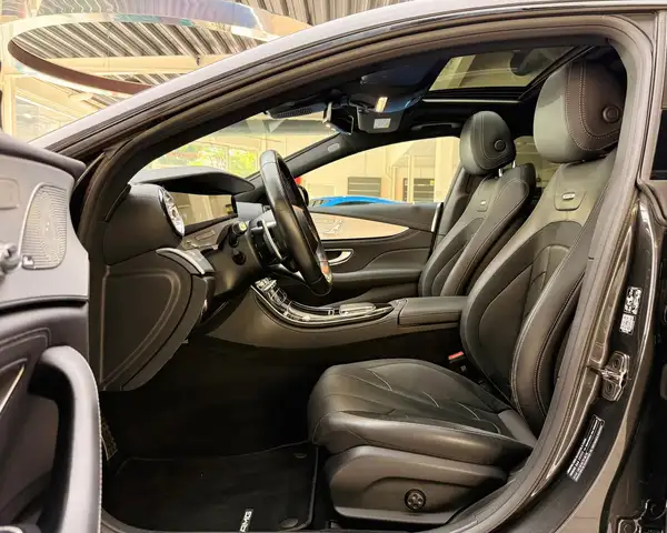 Mercedes-Benz CLS view 12