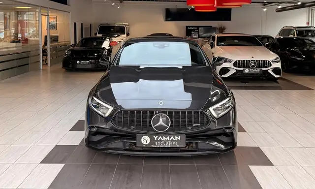 Mercedes-Benz CLS view 3